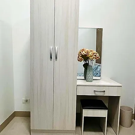 Staycation By Janeil At Shore 2 Residences Smdc, Moa Complex, Pasay City, Philippines